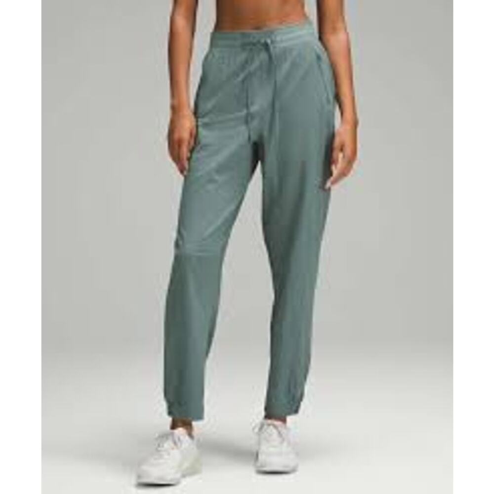 Lululemon License to Train High-Rise Pant W5FFES size 4 medium forest‎